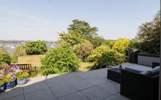 Riverview @ 1 Brunel View