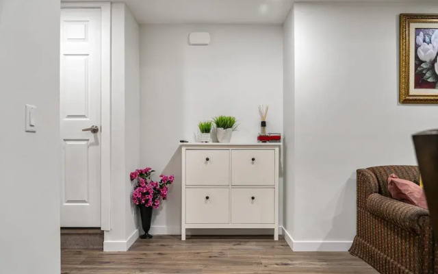 Affordable Long-term Stays Welcome 1BR Suite