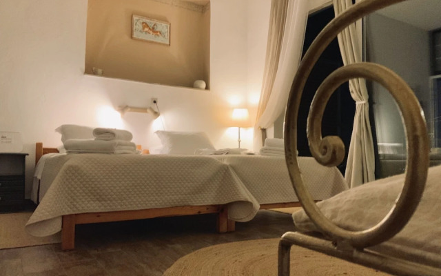 Hotel Akrotiri