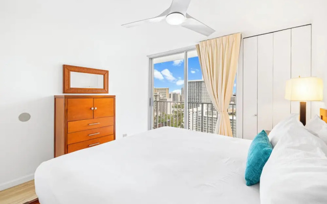 Pacific Monarch - 1 BR - Ocean & City Views