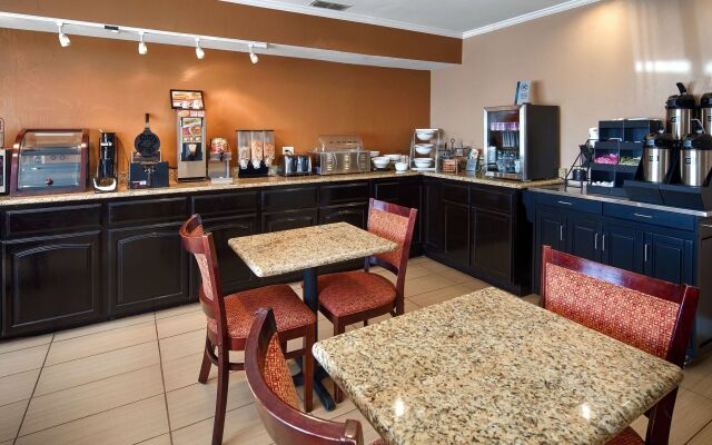 Best Western Snyder Inn