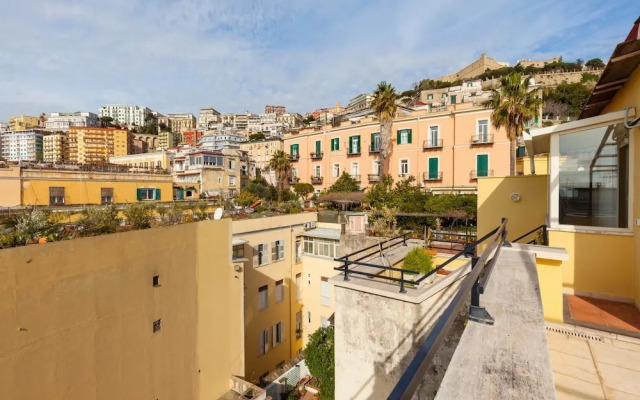 Bright Rooftop by Napoliapartments