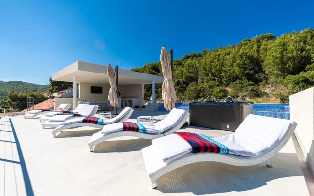 Villa Desire