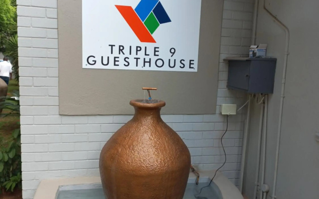 Triple9 Hatfield Guesthouse