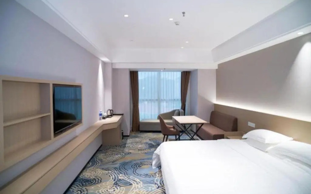 Grand Nest Hotel