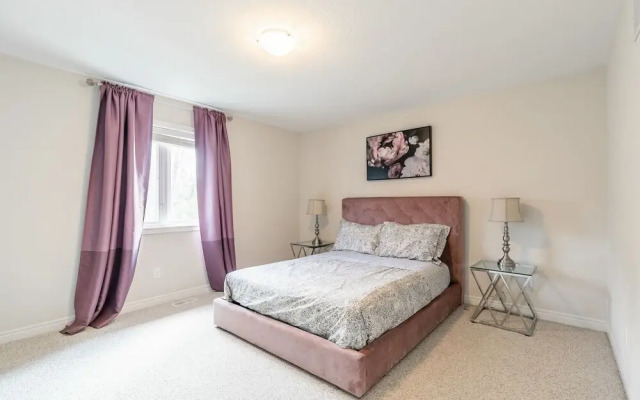 Modern 3BR 2BA Townhome in Lakeshore