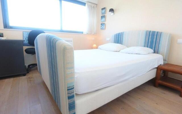 Appartement avec vue mer à 50m de la plage proche thalasso casino et restaurants FR 1 481 157