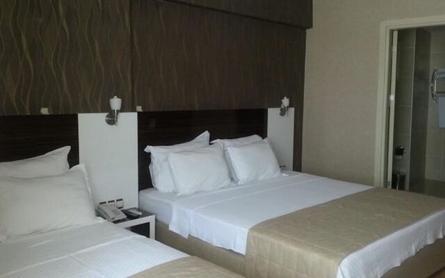 Anya Suit Otel