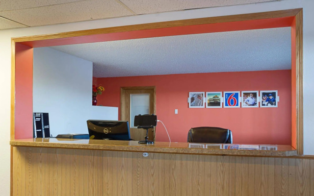 OYO Hotel Shelby MT Hwy 2 & I-15