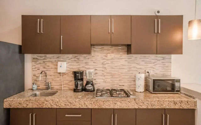 Spacious3BR*Private Rooftop/Jacuzzi*Great location