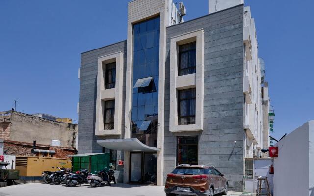 OYO Flagship 5947 Lal Kothi Scheme