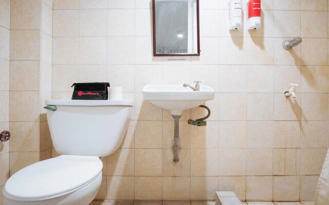 RedDoorz @ Downtown Bacolod