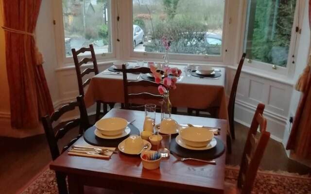 Lakeside Country Guest House