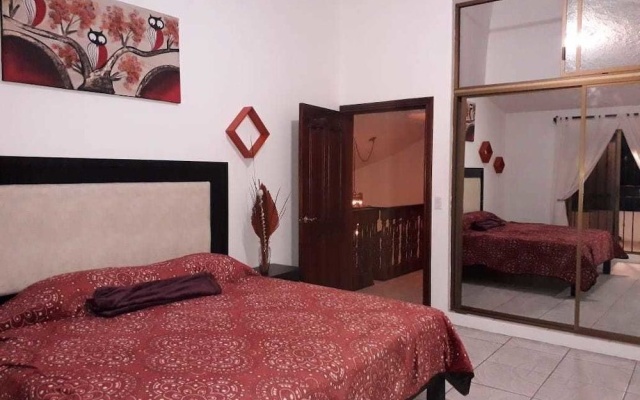 Lia Ajijic - Lakeside B&B
