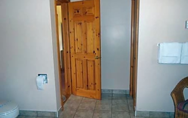 Shaw's Hotel & Cottages