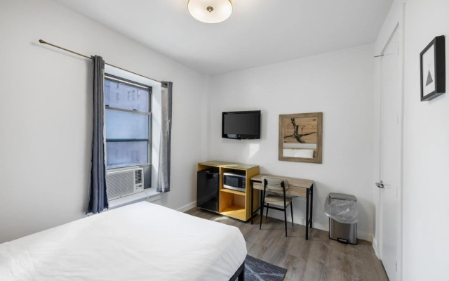Hotel 27 by LuxUrban