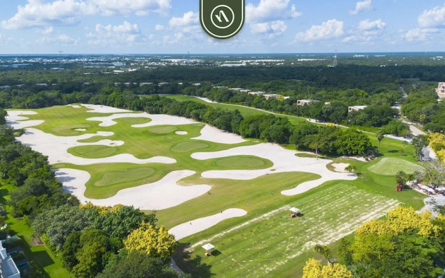 Nick Price Residences A 206