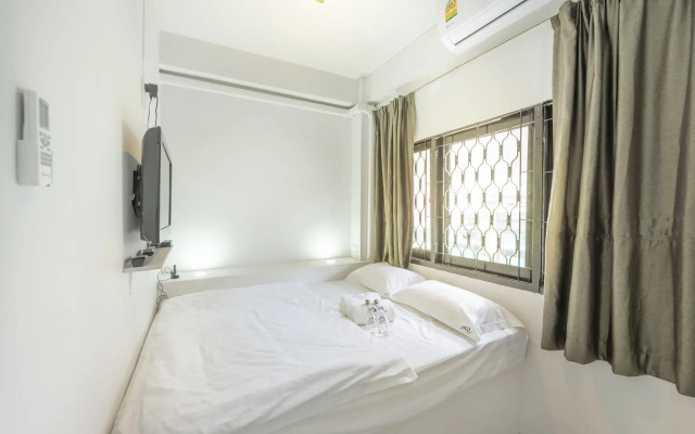 Sloth Hostel