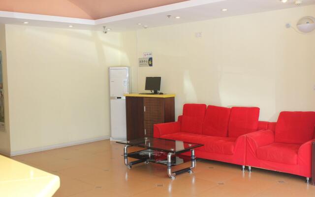 Qingdao Home Iinn Chengyang Zhengyang Middle Road Branch