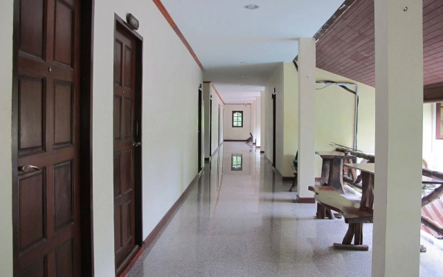 Koh Sichang Resort