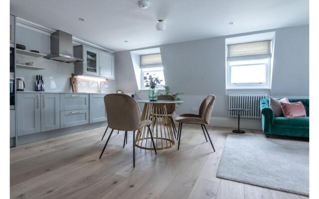 Royal Kensington Penthouse IX- 3 bed