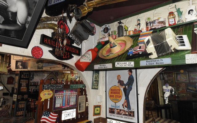Phoenix Hotel - Adults Only