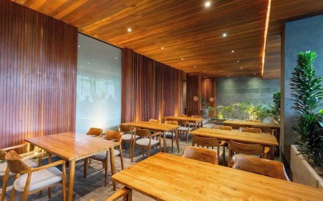 LOI Mansion Managed by ARM One Hundred