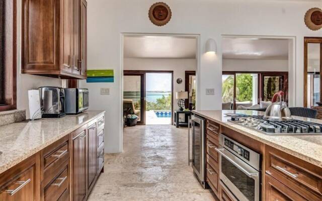 Villa Waves