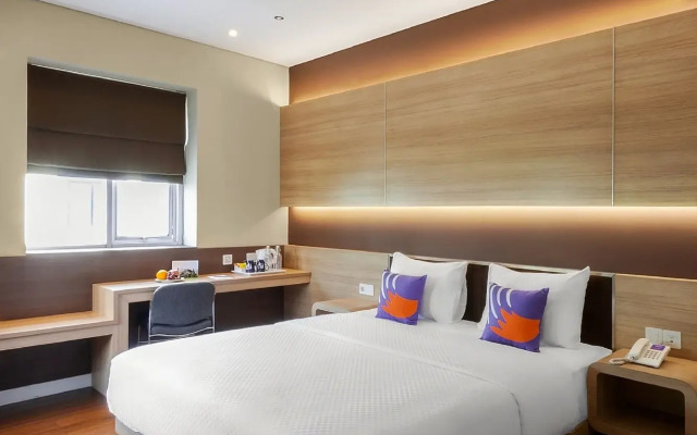FOX Lite Hotel Grogol Jakarta