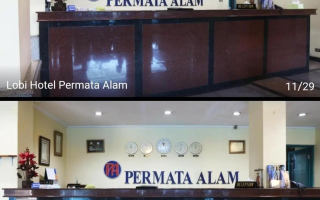 RedDoorz Plus near Taman Safari Indonesia