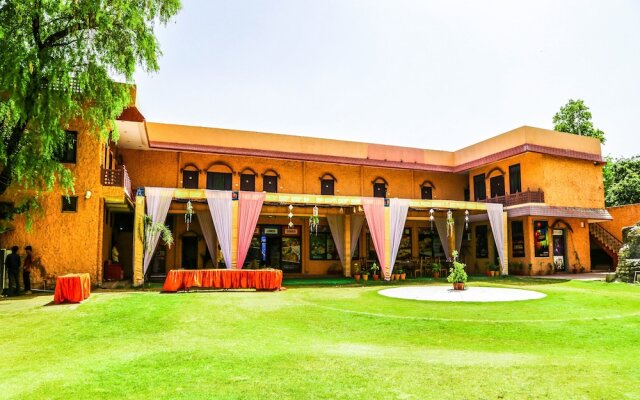 Oyo 13935 Party House