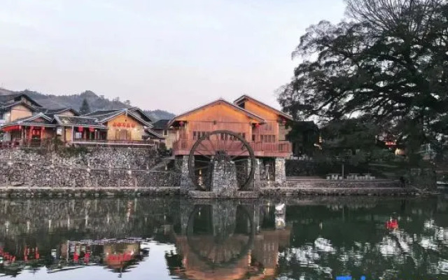 Zaishui Yifang Motel