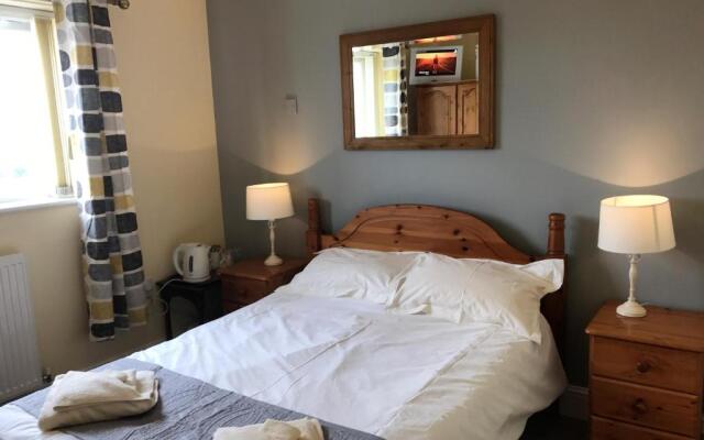 Halfway House Inn