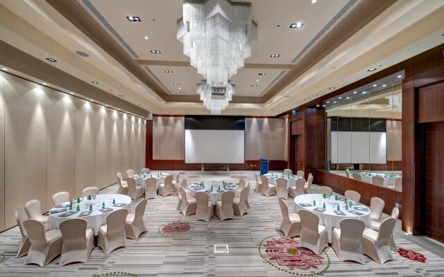 Crowne Plaza Duqm
