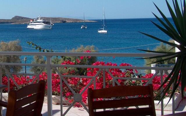 Cyclades Hotel