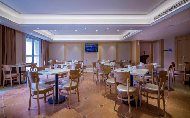 Vienna International Hotel (Yichang Gezhouba Huaxiang Branch) — фото 5