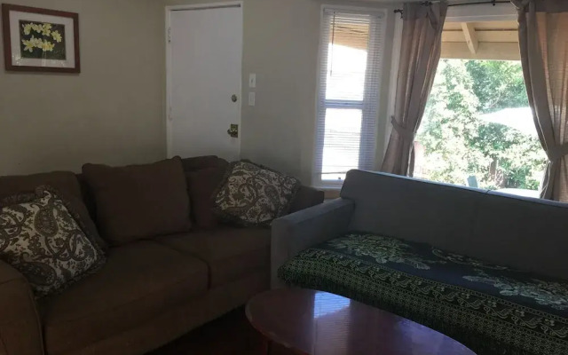 Unique 2 Bedroom in Burbank