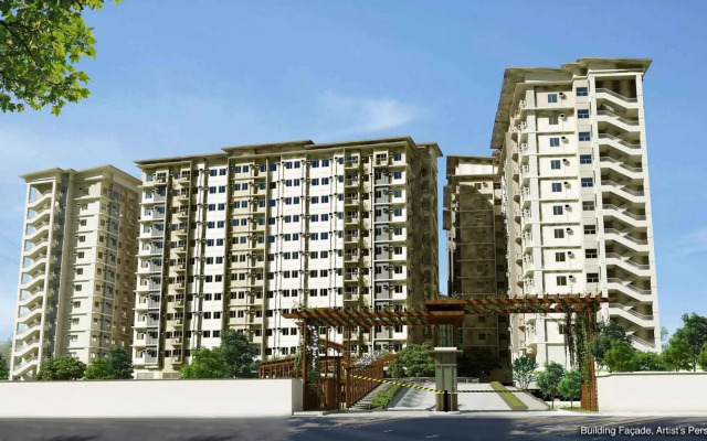 Family freindly 2 bedroom condo at Vine Residences