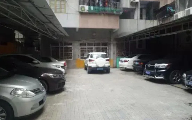 Hongyuan Hotel (Qingyuan City Plaza)