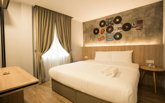 CIQ HOTEL at Jalan Trus