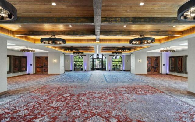 Hotel Drover, Autograph Collection