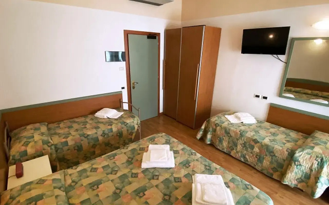 Hotel Diplomatic