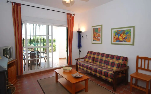 Cozy Apartment in Viñuela With Pool