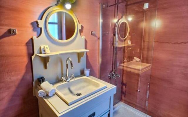 Haones Suites