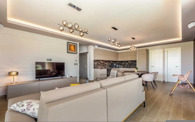 Villa Vista With Private Pool and Sauna