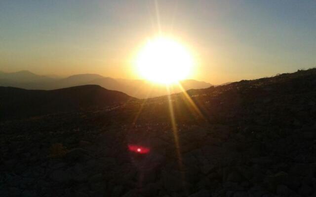 Nemrut Dağı Işik Pansi̇on