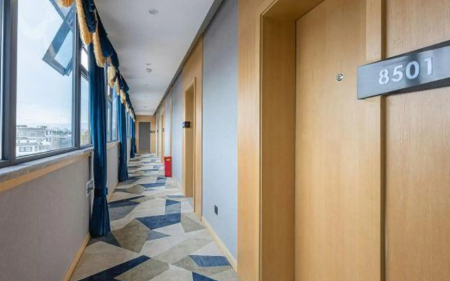Xinjingrong Hotel
