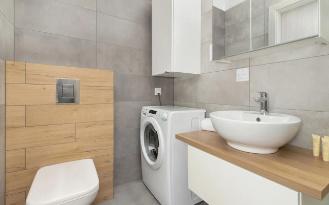 Lema Apartment Gdańsk by Renters