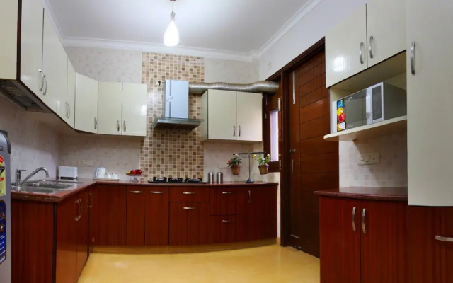 Perch Grove- Service Apartment