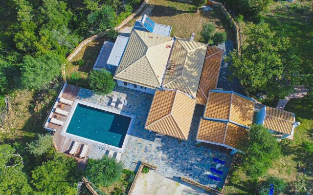 Achilleion Forest Villa